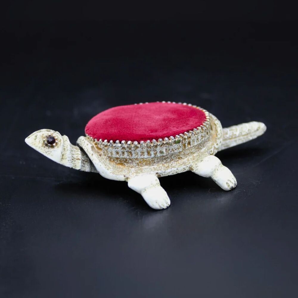 Vintage Florenza Articulated Turtle Pin Cushion Bobbing Head Tail Sewing Decor